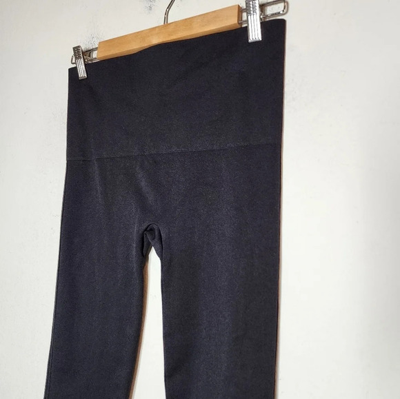 SPANX Pants - SPANX black leggings tights size XL Crop Ankle